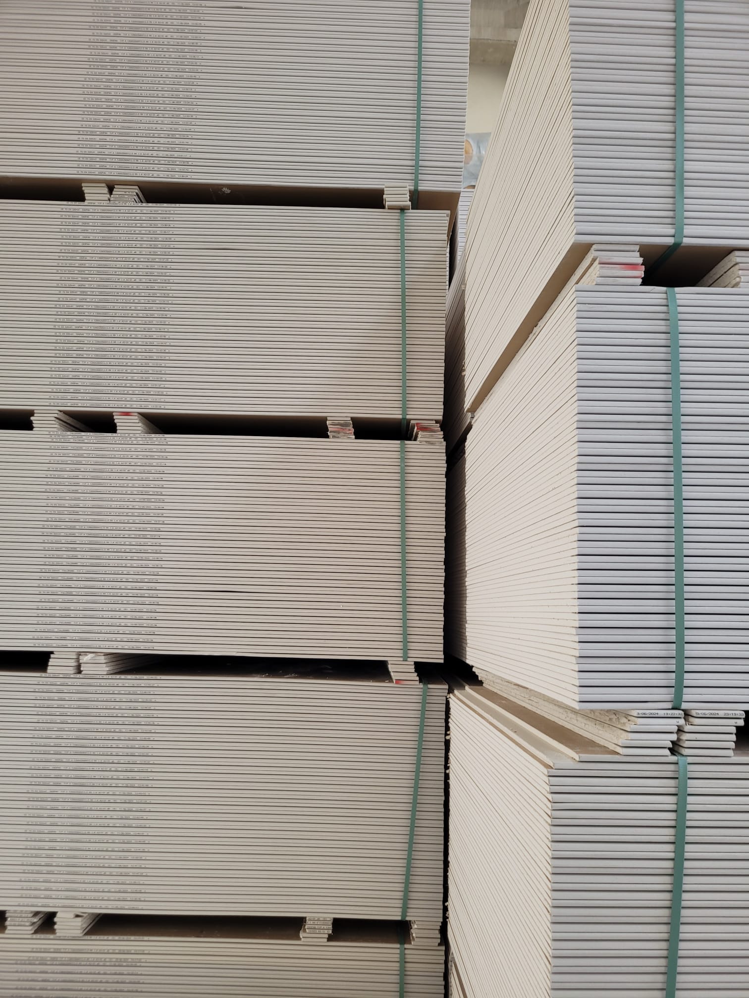 Öz Doğuş Yapı Market, Malatya’da inşaat yapı malzemeleri alanında toptan ve perakende satış hizmeti sunan, iki şubesiyle bölgenin güvenilir yapı marketlerinden biridir. İzocam ısı yalıtım ürünleri, alçıpan ve alçıpan aksesuarları, sandwich panel, trapez sac, profil boru, betopan, OSB, XPS ve EPS yalıtım levhaları, mineral yün, tel örgü, köşebent, Grandex ürünleri ve prefabrik ev malzemeleri geniş ürün yelpazemizle Malatya ve çevresine kaliteli çözümler sunmaktayız. Profesyonel hizmet anlayışı, uygun fiyat politikası ve güçlü stok kapasitesiyle Öz Doğuş Yapı Market, konut, sanayi ve prefabrik yapı projeleri için güvenilir yapı malzemeleri tedarikçisidir.