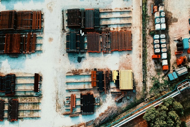 Öz Doğuş Yapı Market, Malatya’da inşaat yapı malzemeleri alanında toptan ve perakende satış hizmeti sunan, iki şubesiyle bölgenin güvenilir yapı marketlerinden biridir. İzocam ısı yalıtım ürünleri, alçıpan ve alçıpan aksesuarları, sandwich panel, trapez sac, profil boru, betopan, OSB, XPS ve EPS yalıtım levhaları, mineral yün, tel örgü, köşebent, Grandex ürünleri ve prefabrik ev malzemeleri geniş ürün yelpazemizle Malatya ve çevresine kaliteli çözümler sunmaktayız. Profesyonel hizmet anlayışı, uygun fiyat politikası ve güçlü stok kapasitesiyle Öz Doğuş Yapı Market, konut, sanayi ve prefabrik yapı projeleri için güvenilir yapı malzemeleri tedarikçisidir.
